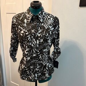 Liz Claiborne Monochrome Botanical Button Down Shirt